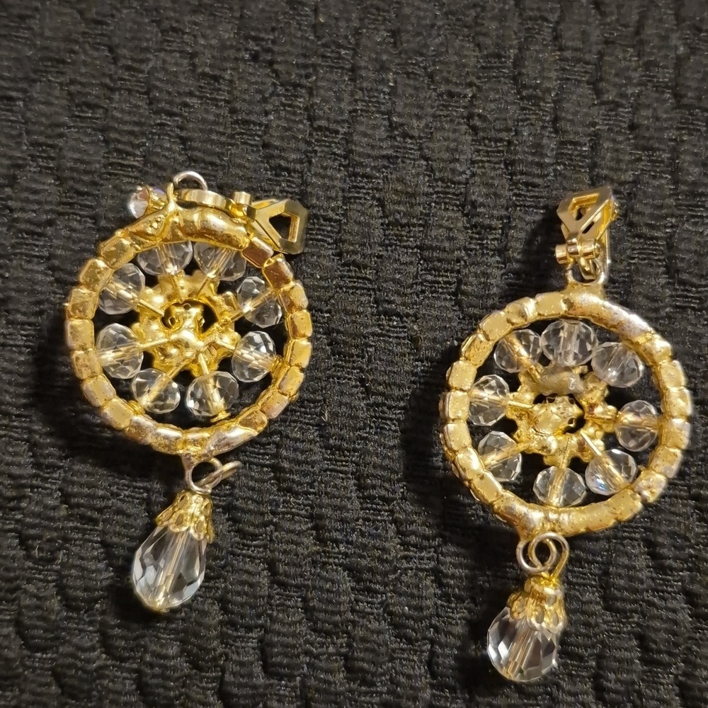 Elegant Gold with Rhinestone Dangle Clip On Earrings - Picture 6 of 7